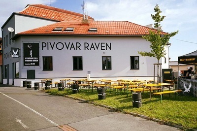 Plzeň Beer Tour: Does RAVEN beer from this Plzeň brewery belongs to the best Pilsners?